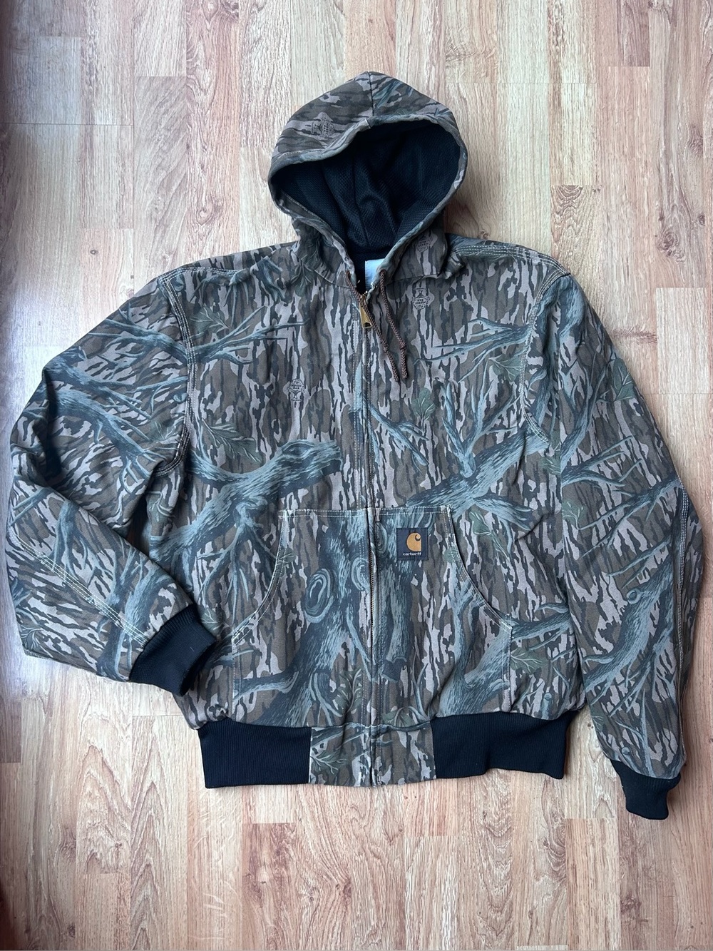 Vintage 1990’s Mossy Oak Carhartt Camo Jacket Size Large